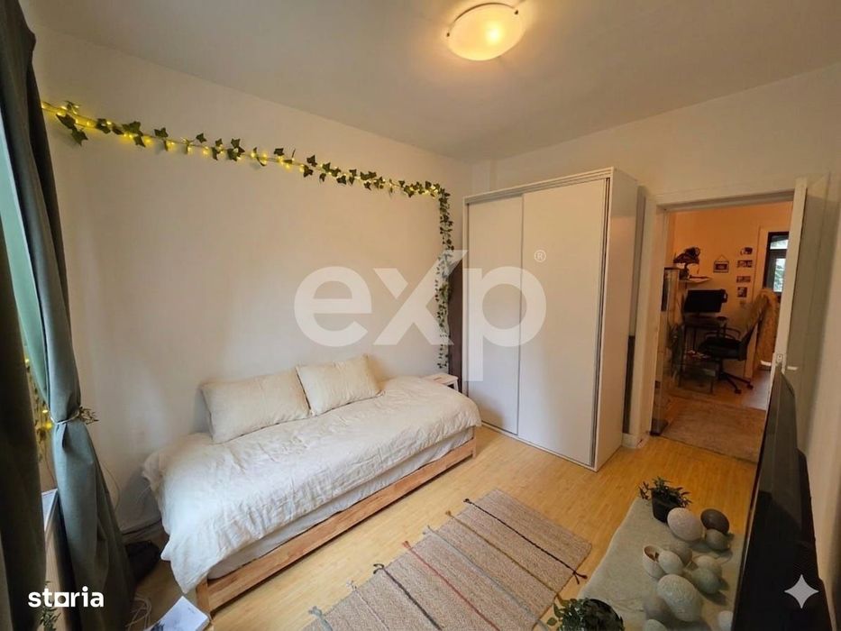Decebal, Delea Noua, apartament de vanzare etaj 1 cu centrala proprie