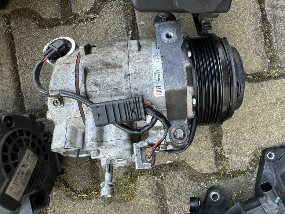 Vand orice anexa motor Mercedes E 2,2 cdi, w212 Sprinter euro 5
