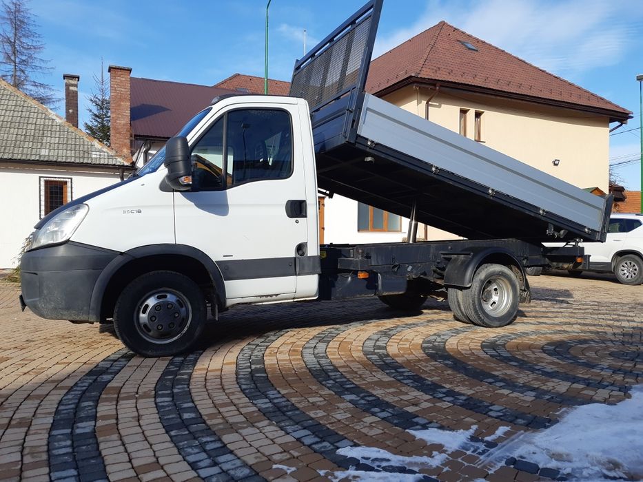 Vând Iveco daily basculabil