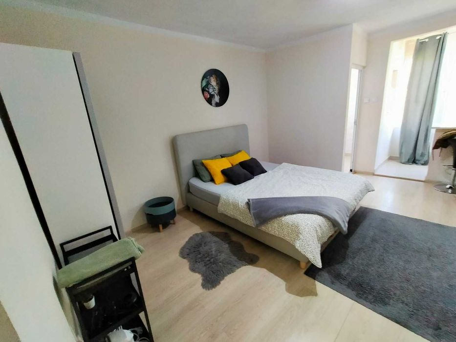 Vand garsoniera Circumvalatiunii 5minute de Iulius mall/gymone 68000