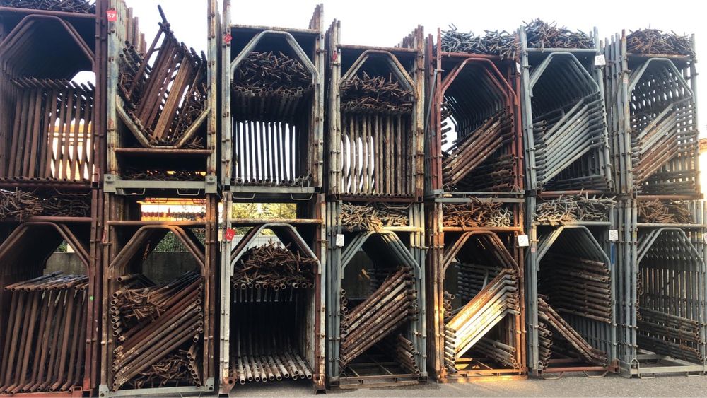 Popi metalici si schela metalica Italia