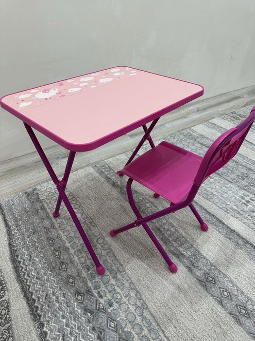 Продам детский столик со стулом