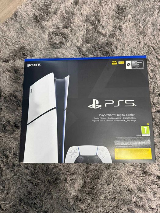 Vând PlayStation 5, în stare foarte bună, perfect funcțional.
