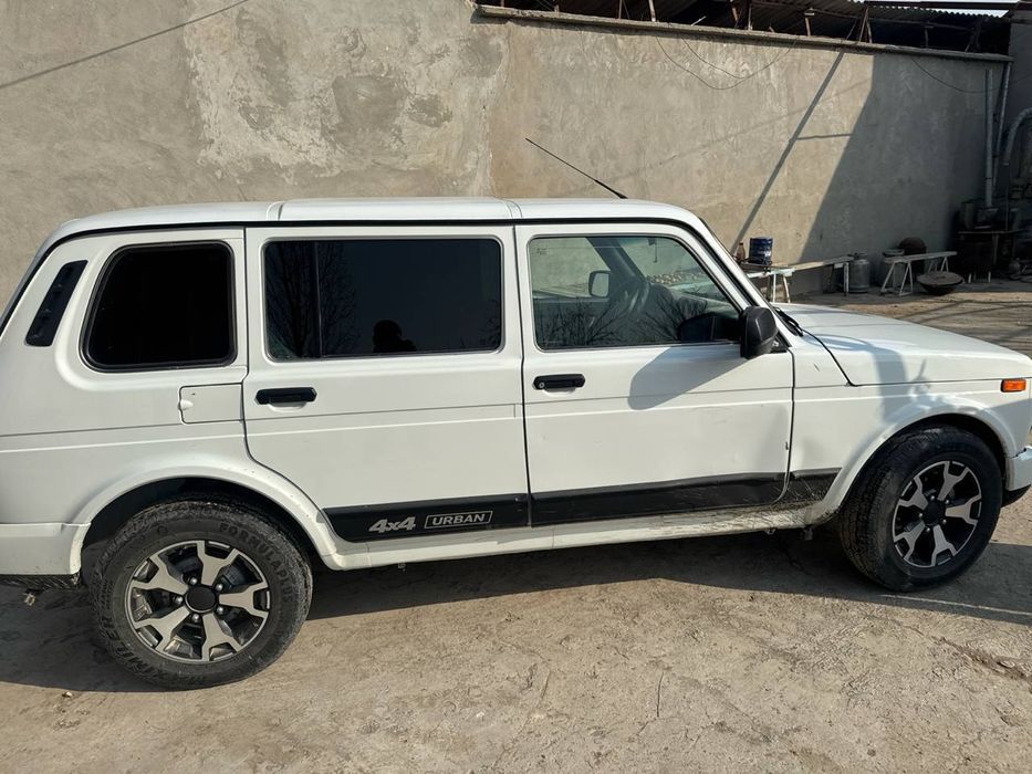 Лада Нива легенд урбан 4×4 5эшикли