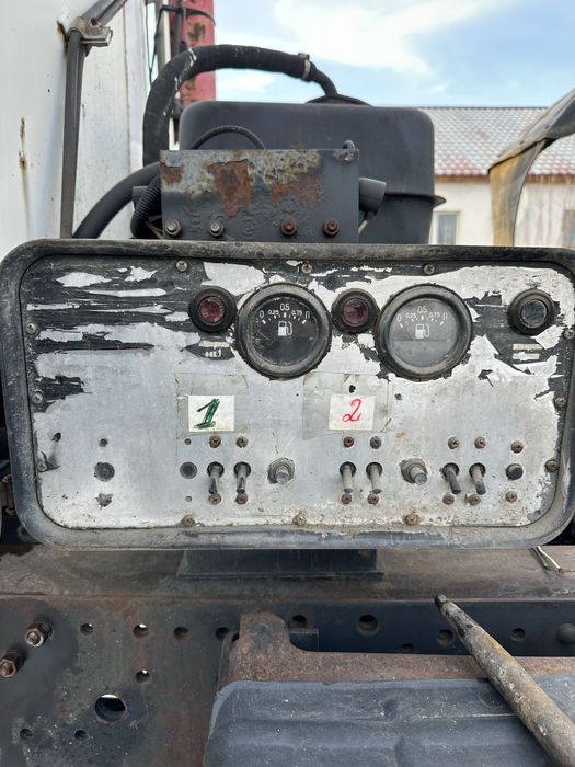 Автоцистерна бензовоз бочка