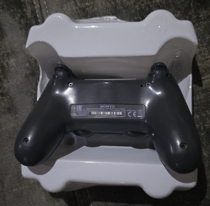 Controller wirelles Sony PS4 DualShock 4 NOU – Sigilat / Neutilizat