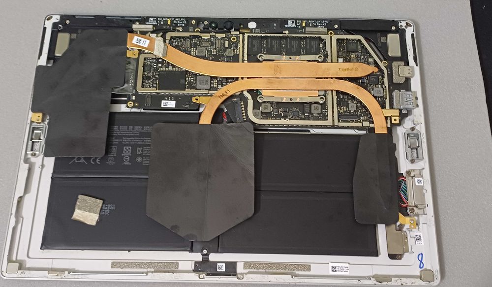 Set Tablete Surface Pro (ptr. piese/reparație)