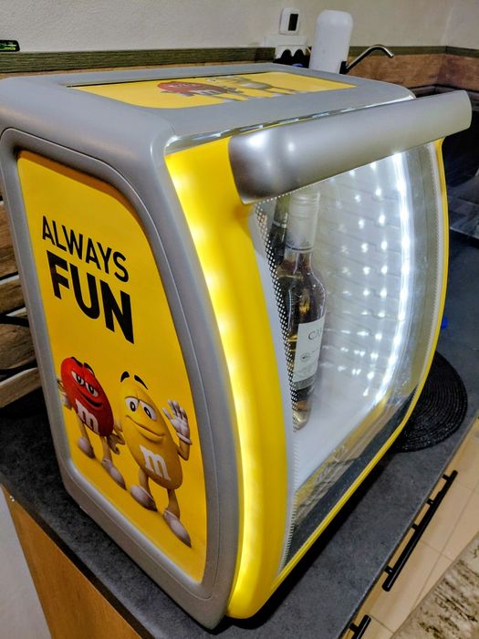 Мини бар-хладилна витрина