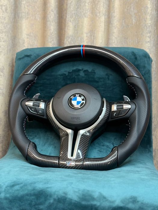 Volan BMW M Sport Carbon padele Seria 1 2 3 4 5 6 7 X1 X3 X4 X5 X6 E60 E90 F01 F10 F30 F32 F36 F15 F16
