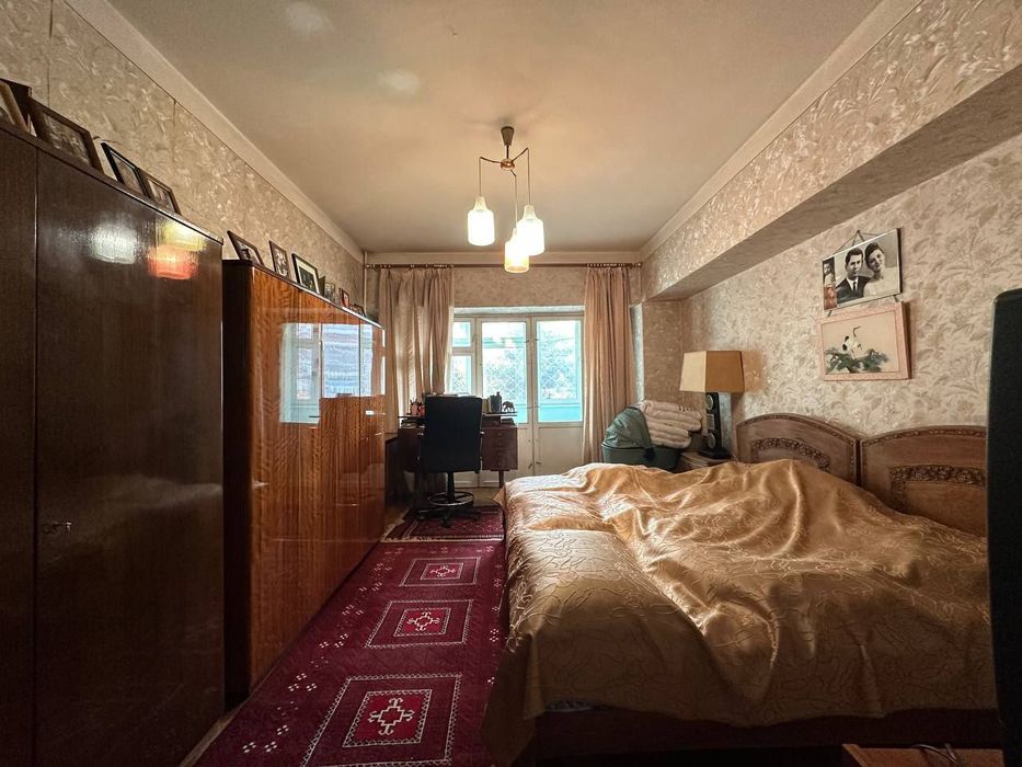 Продаётся 2/2/9 квартира на ул Буюк Турон, ор ЦУМ