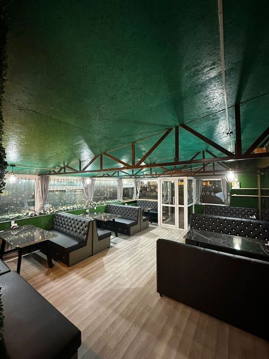 Продам новая кожаная диван и стул