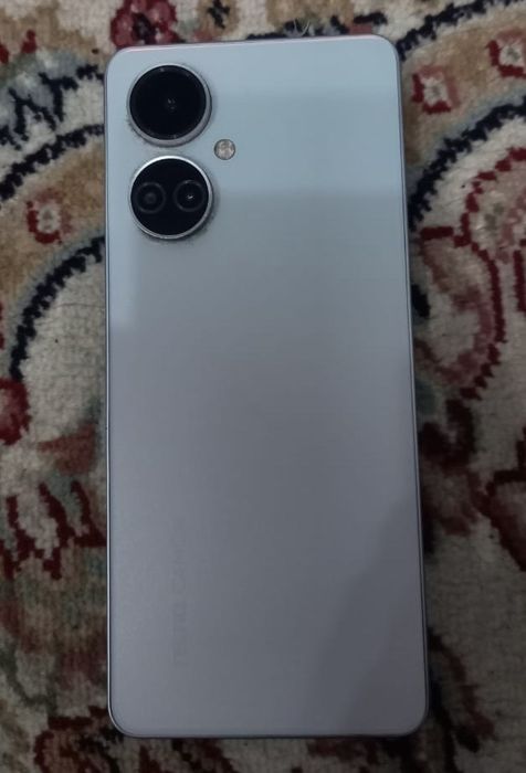 Телефон Tecno Camon