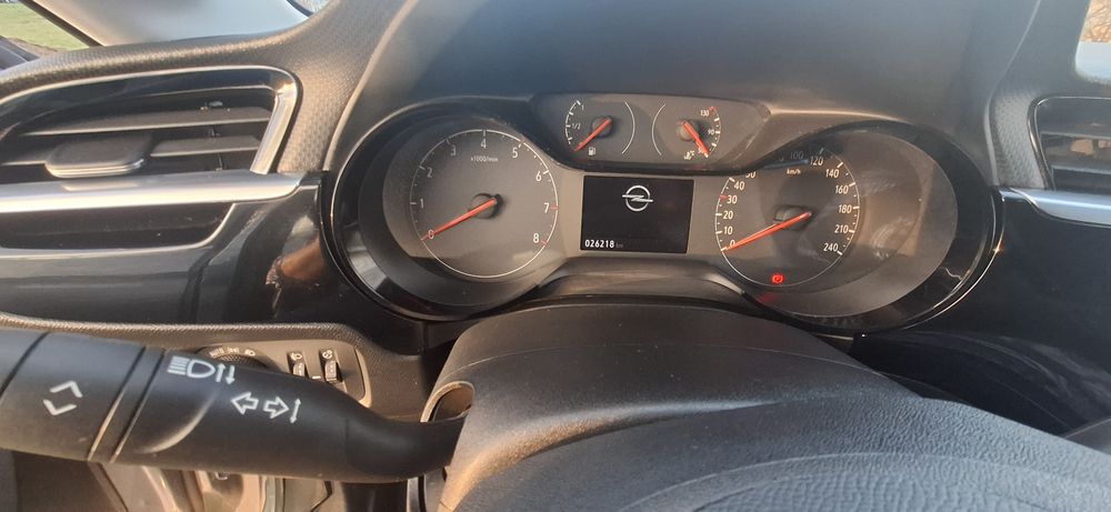Vând Opel corsa.