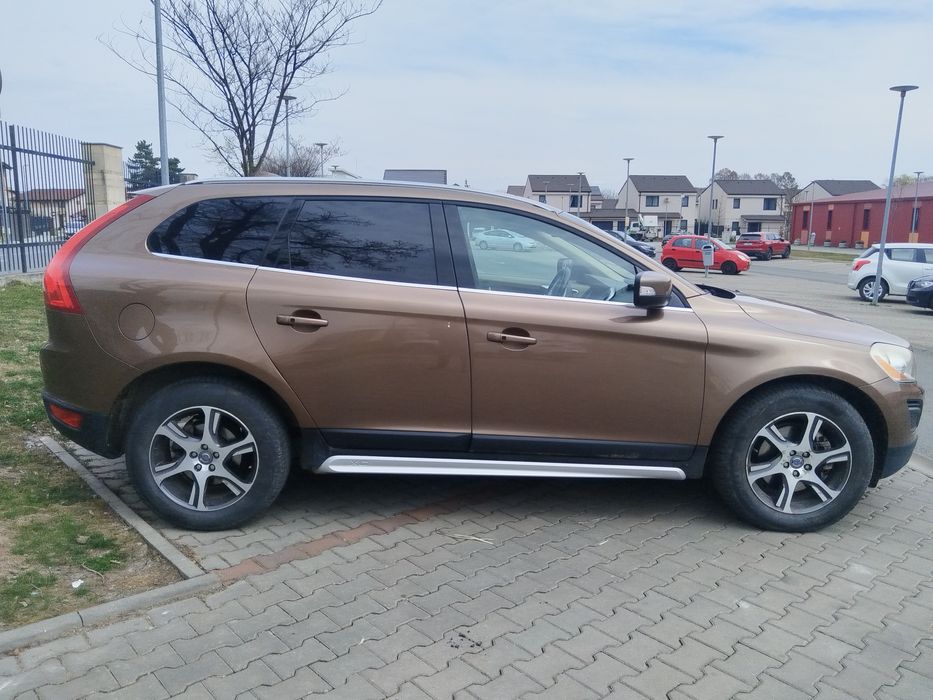 Vând  Volvo XC60 2,4 diesel 2010 cutie automata