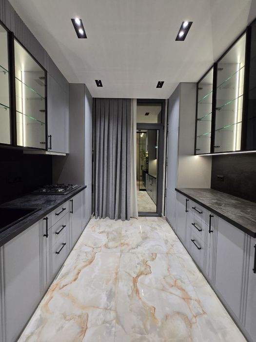 2  комнатная квартира в Империя Клаб премиум класса