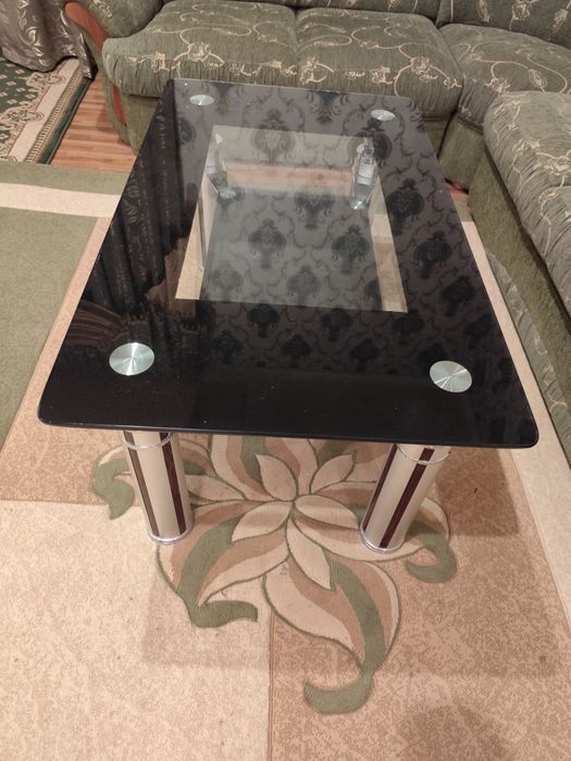 Журналный стол 399 минг сумга срочно сотилади