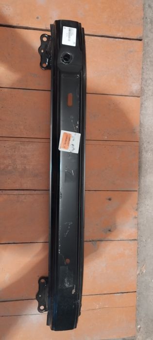 Усилитель бампера hyundai tucson IX35