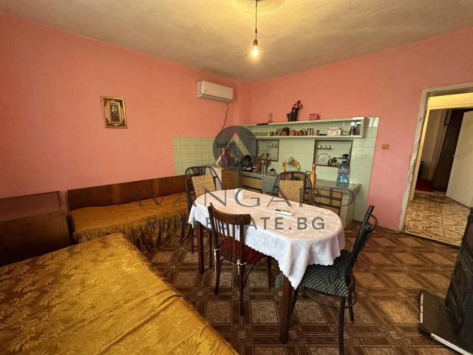 Продава се Къща в с. Калековец, Област Пловдив - 314 кв.м за 1170 €/кв.м - Снимка #4