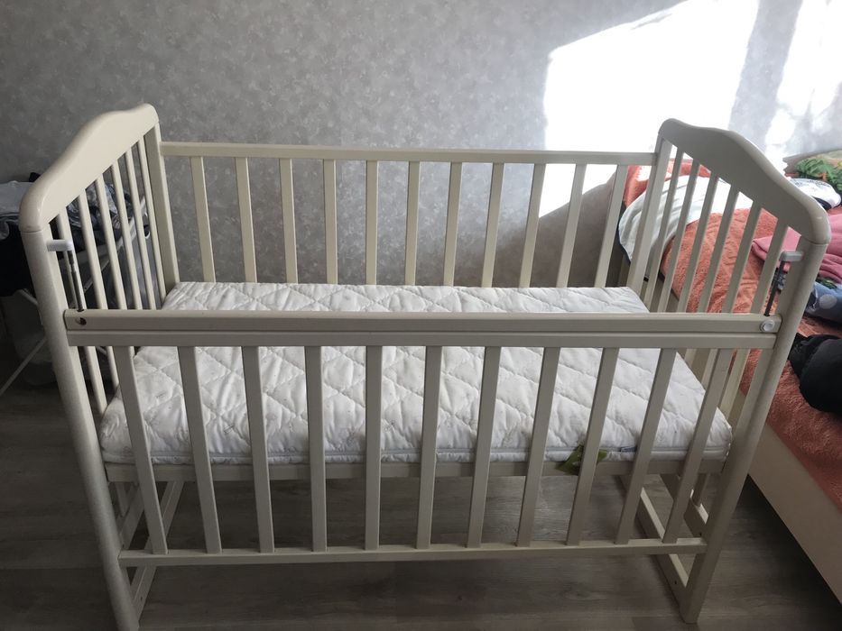 Детская кровать - маятник