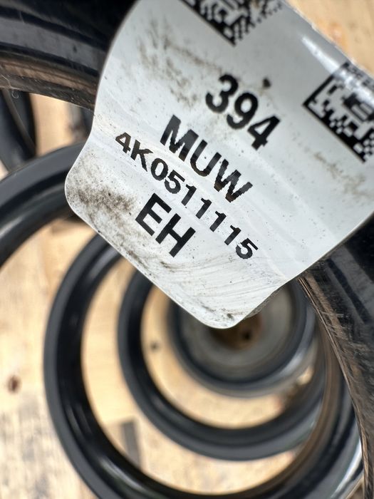 Амортисьори с пружини AUDI A7 C8 комплект 4K0413031AG 4K0513035AD