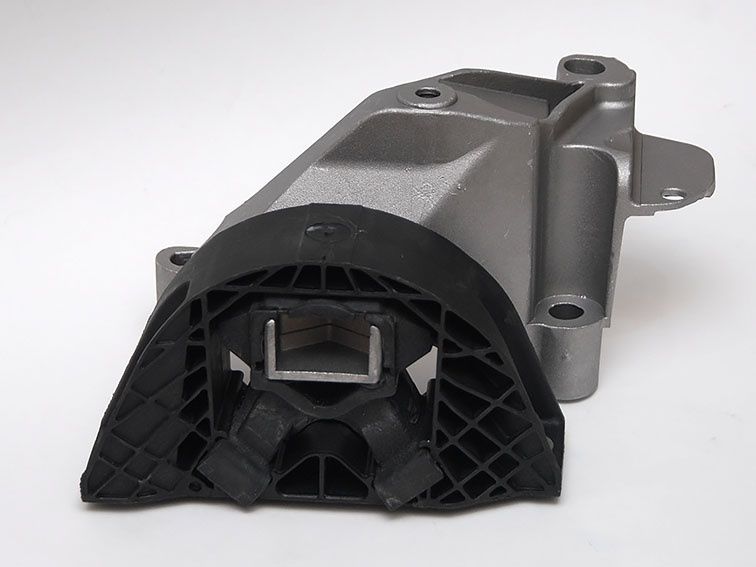 Правая подушка (опора) двигателя на Ларгус, Логан/ Largus, Logan