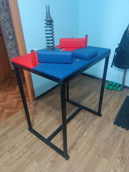 Стол для армреслинга