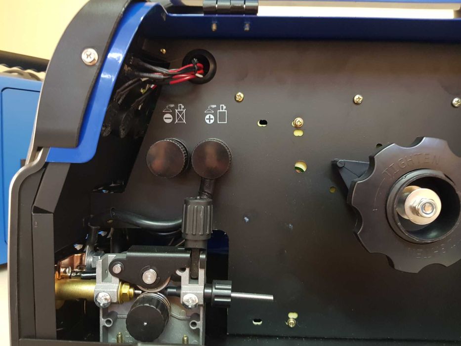 Електрожен Телоподаващо 230А инверторно с редуцил вентил