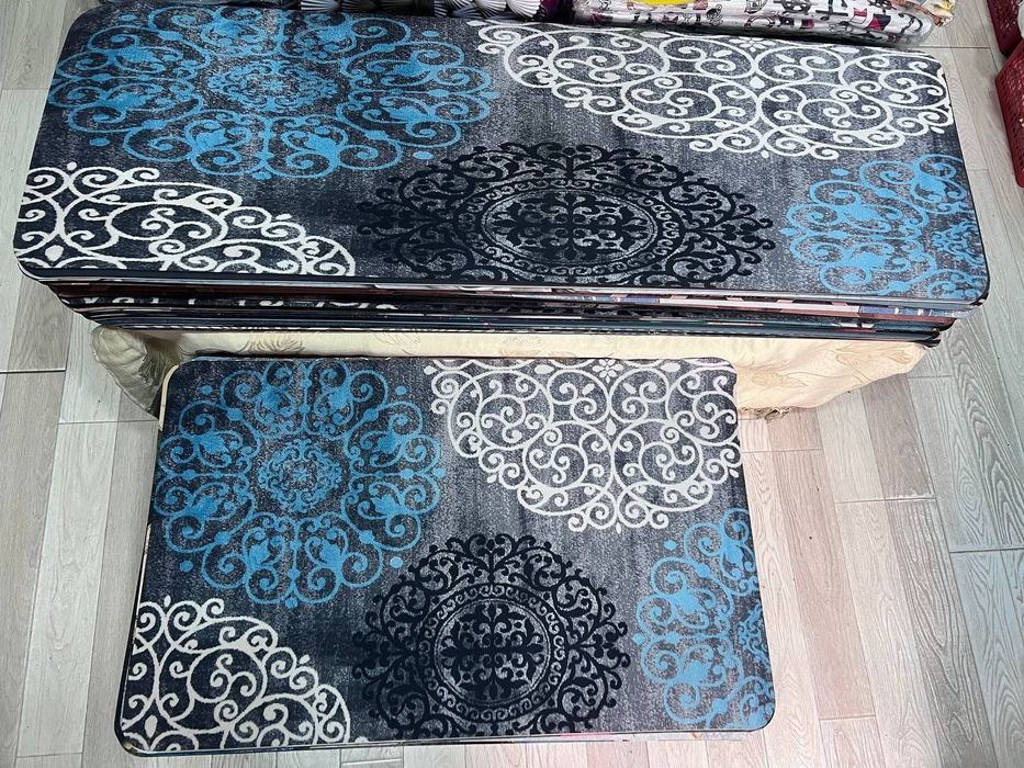 Набор ковриков для ванной комнаты или кухни