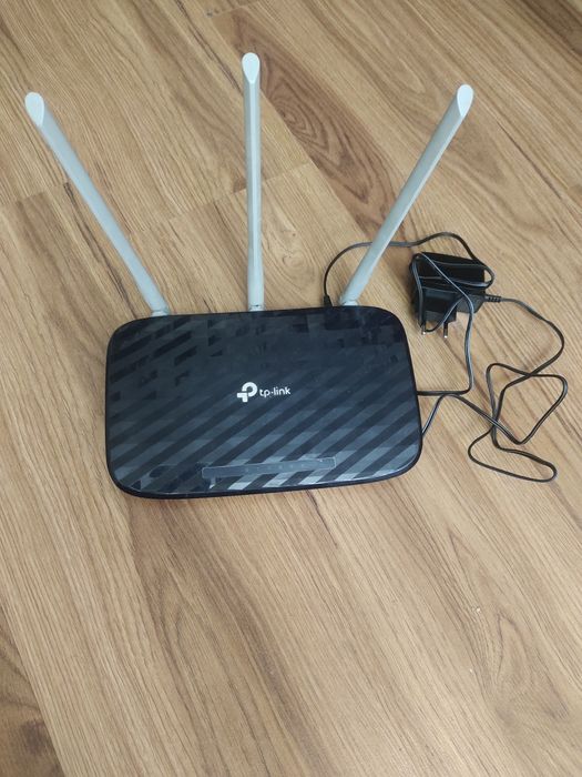 Роутер wi fi.  Один роутер 2х диапазонный второй 1 диапазонный