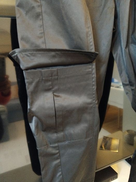 Панталон спортно-елегантен.