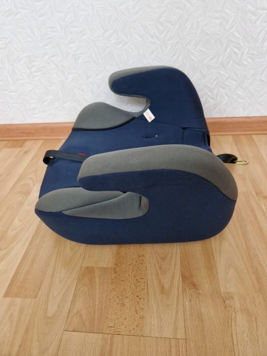 Продам автокресло 2 в 1