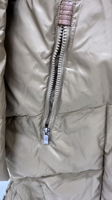 Зимняя куртка на пуху