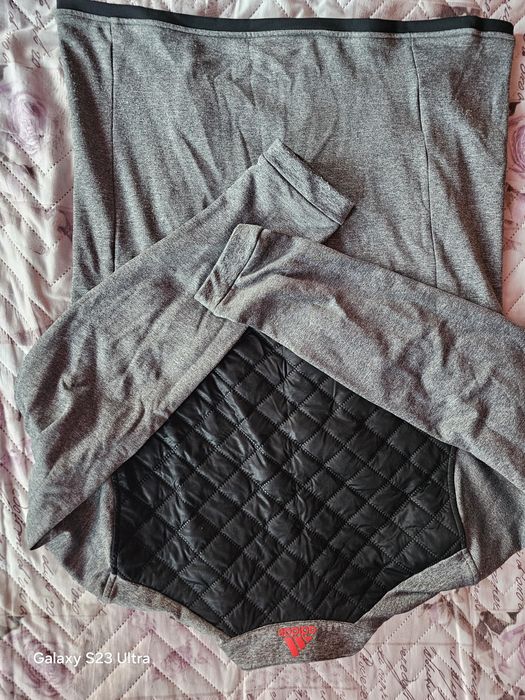 Продавам жилетка адидас