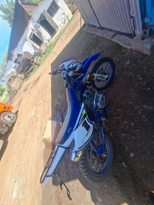 Продам мотоцикл яки 250