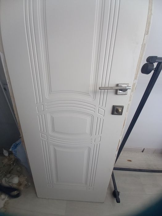 Продам двери межкомнатные