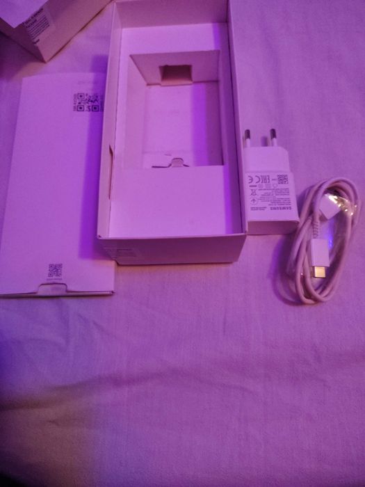 Продавам Samsung Galaxy A22 5G 64 GB White