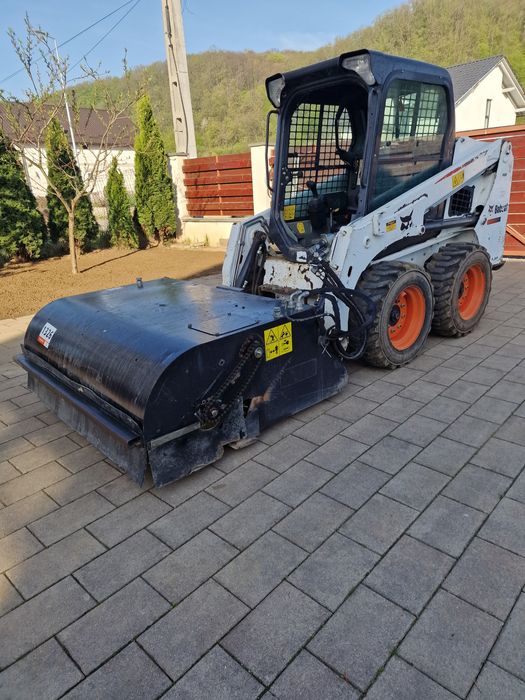 Închiriez vând Bobcat s450