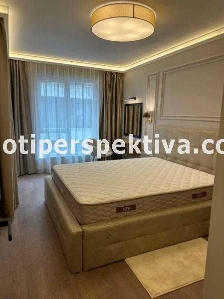 Продава се Тристаен апартамент в Пловдив, Христо Смирненски - 107 кв.м за 1734 €/кв.м - Снимка #6