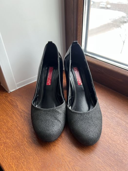 Туфли чёрные 38-39рр