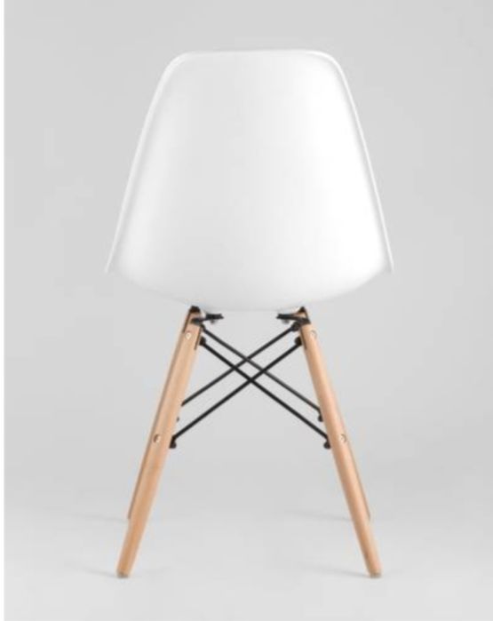 Стол со стульями