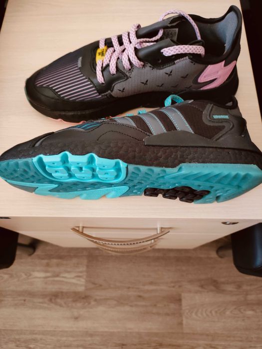 Кроссовки adidas