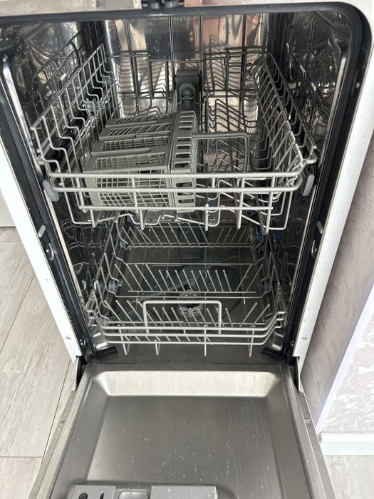Продам Посудмоечную машину