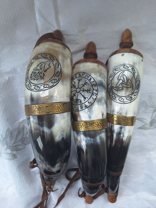 Барутница от естествен рог на бик