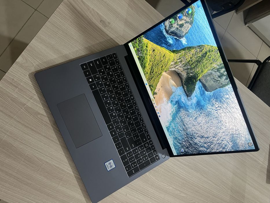 Продается ноутбук huawei