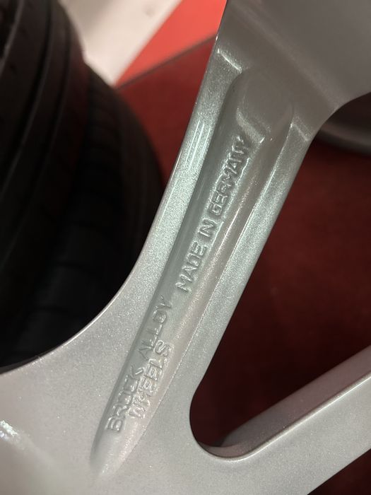 19 цола BMW I3 Джанти с Гуми Летни Нови 155/70/19