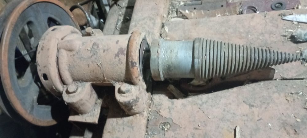 Дровокол.       .