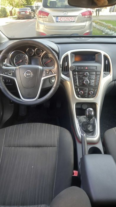 Opel Astra J an 2011