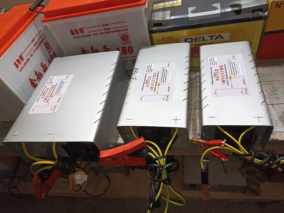 Invertor Yups 12дан 220волт