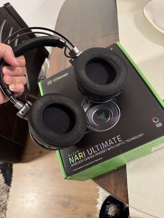 Слушалки Razer Navi Ultimate като НОВИ 100лв