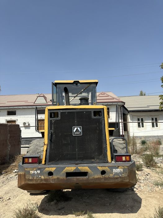 Пагрузчик сотилади ишлаб турибди